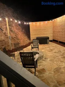 Cozy new built Apartment! Close to town! - Image 2