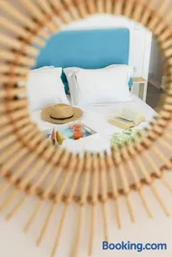 Helen Beach Front Luxury Villas - Image 5