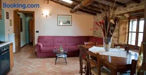 Charming apartment in Caprese Michelangelo, shared pool. - Image 3