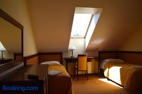 Dwór Zielone Wzgórza - Image 3
