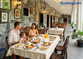 Fortey Grand Hotel, Restaurant & Bar - Image 1