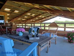 Equi-Lodge - Image 1