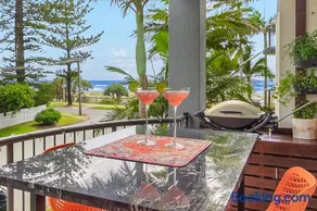 Bilinga Bliss - Luxury beachfront apartment - Image 2