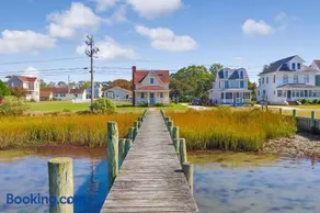 Almost Heaven - Pet friendly; Waterfront home! - Image 1