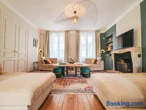 Maison de maître avec jardin, spa et parking au cœur de Châteauroux - Image 3