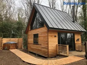 Foxes Hollow - Woodland Cabin - Alfriston - Image 1