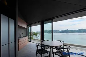 Seaside Villa SEEN Deep Sea - Image 3