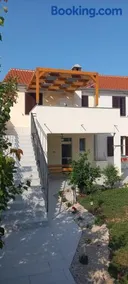 Beach apartment VAMI with sea view - Image 3