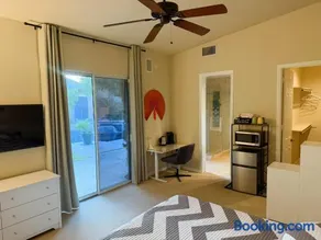 Private Oasis Suite with Pool & Spa near Palm Springs - Image 3