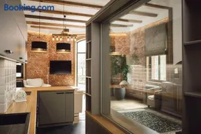 Berchy Studio Apartment - Image 2