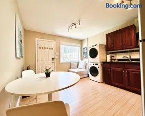 Cozy 1bedroom Suite in Vancouver Westside - Image 1