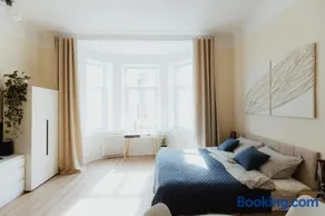 7th Heaven Apartment close to metro and center - Image 2