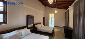 The Escape, Minuwangoda - Image 1