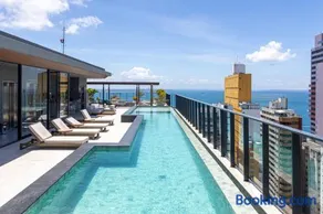 Studio Premium Rooftop e Piscina Vista Baía com Garagem - Image 1