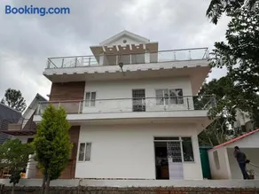 Leo Holidays White Palace - Image 1