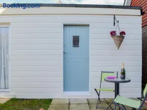 The Cabin - Image 5