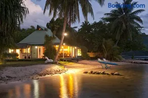 Robinson's Cove Villas - Deluxe Cook Villa - Image 1