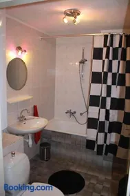 AMELAND-Appartement "APHRODITE" , eigen KEUKEN, Zonnig TERRAS, Verwarmd ZWEMBAD, nabij DORP, DUINEN en STRAND - Image 4