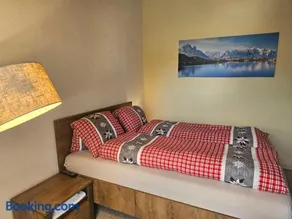 Lake Lodge - Image 2