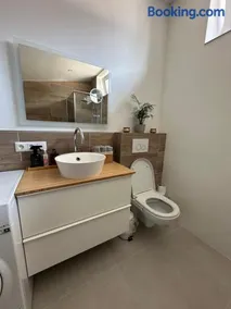 A&E Rooms - Image 4