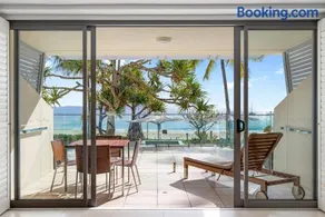 Fairshore 12: Absolute Beachfront, Direct Beach & Pool Access - Image 2