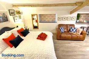 The Little House - Image 4