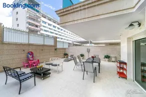 Milana's Deluxe with big patio and pool - Image 2