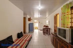 Casa com Piscina e Churrasqueira em Juquiazinho - Image 2
