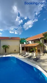 Casa con piscina privata e barbecue | Vista sulla montagna - Image 2