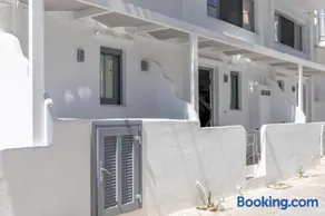 Marina's Suites - Image 2
