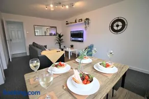 Thesiger Court Apartments - Free Private Parking - by Property Promise - Image 4