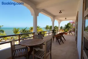 Sandy Feet Beach Resort - Image 5