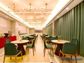 Kyriad Marvelous Hotel Yiyang Xiufeng Park - Image 2