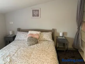 Chabanais town centre Apartment Rose - Image 1
