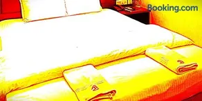 The Hill Top Hotel And Resort In Manali - Image 3