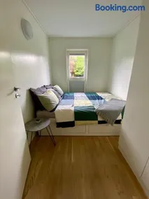 Experience A Cozy Getaway - Modern Apartment - Fast Wifi - Free Parking - 19 km to Pulpit Rock - Image 4