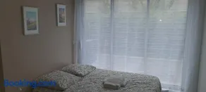 Jolie suite parentale, chambre et salle d'eau, avec son coin de verdure à 5 minutes à pied du centre ville - Image 5