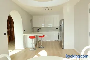 Vista Verde Apartment - Image 2