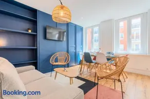 Bright 3-bedroom 2-bathroom flat - Image 1