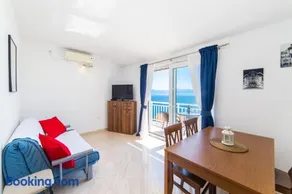 Apartments Tilda- 50m to Pebble Beach - Image 2