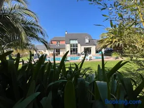 Belle villa bord de mer avec piscine - Image 2