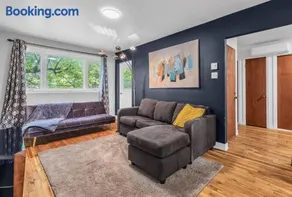 Cozy 3 Bedrooms Montreal - Image 2