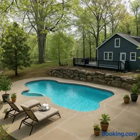 River Heights Retreat - Image 1