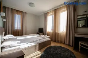 La Casa Hotel - Image 4