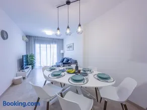 Lloret apartment & parking - Image 2