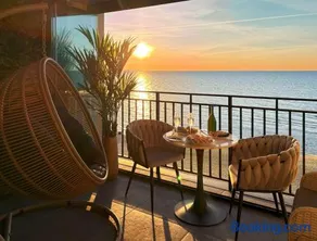 Sea View Smart & Garden VIP Apartment - Image 5
