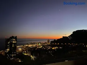 Luxury Sea-View Suite over Monaco - Image 3