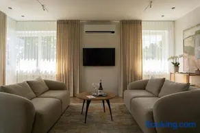 The Elegant Escape - Image 2