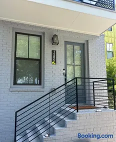 1280 Bungalow - Image 1