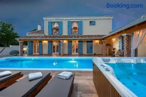 Villa Mek ZadarVillas - Image 1
